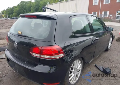 2013 Volkswagen Golf 2.5L 2-Door z USA, uszkodzony, nr VIN WVWAB7AJ4DW132227